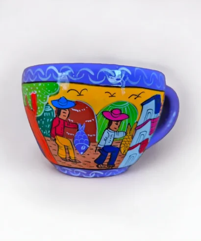 Tazas de barro pintadas a mano