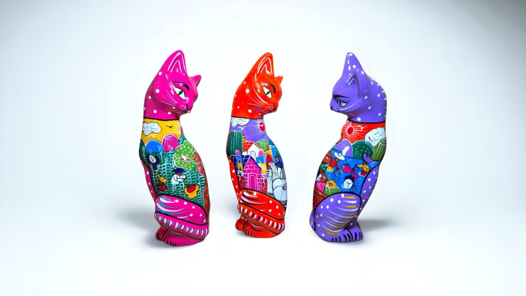 Alcancia de gato pintada