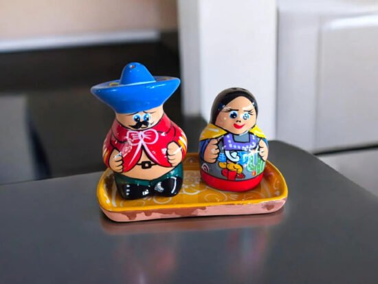 Saleros de barro tradicionales con diseño exclusivo