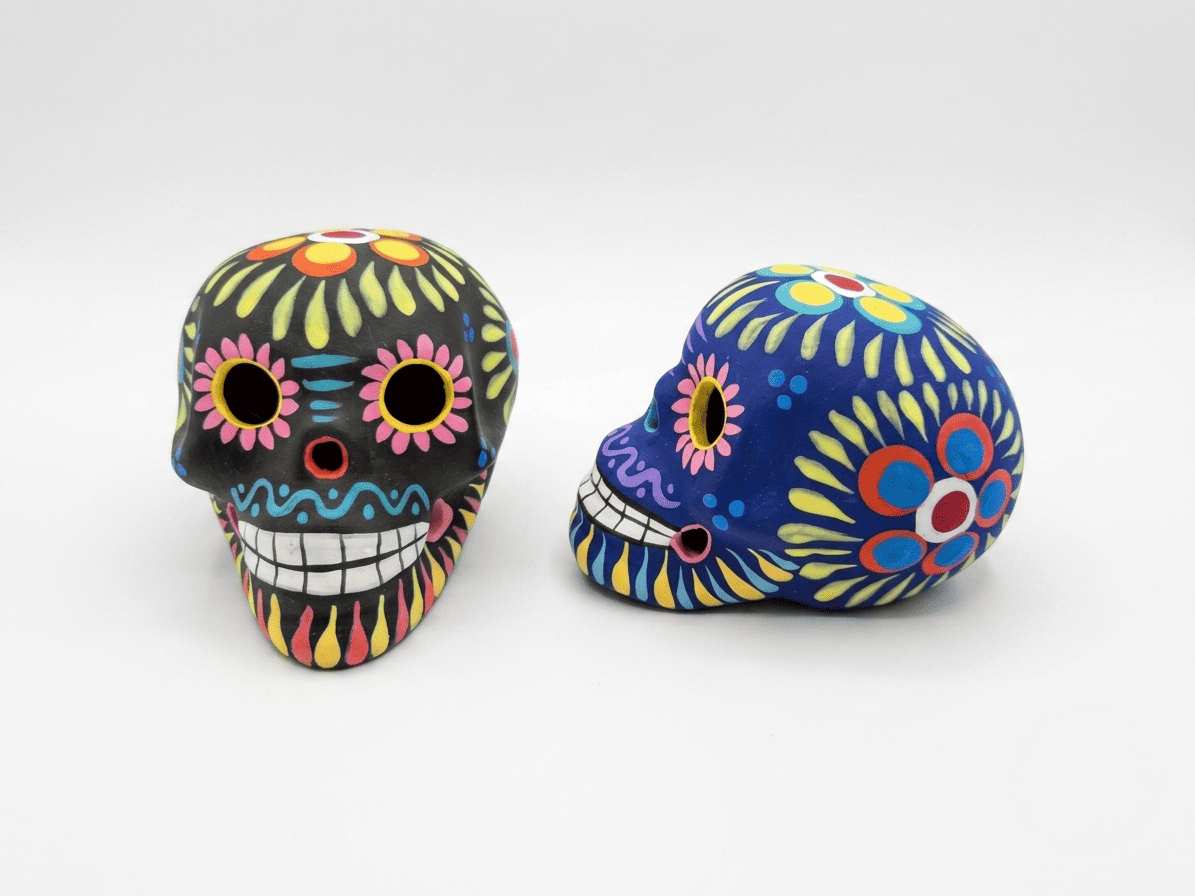 Calaveras de barro personalizadas para decoración de temporada
