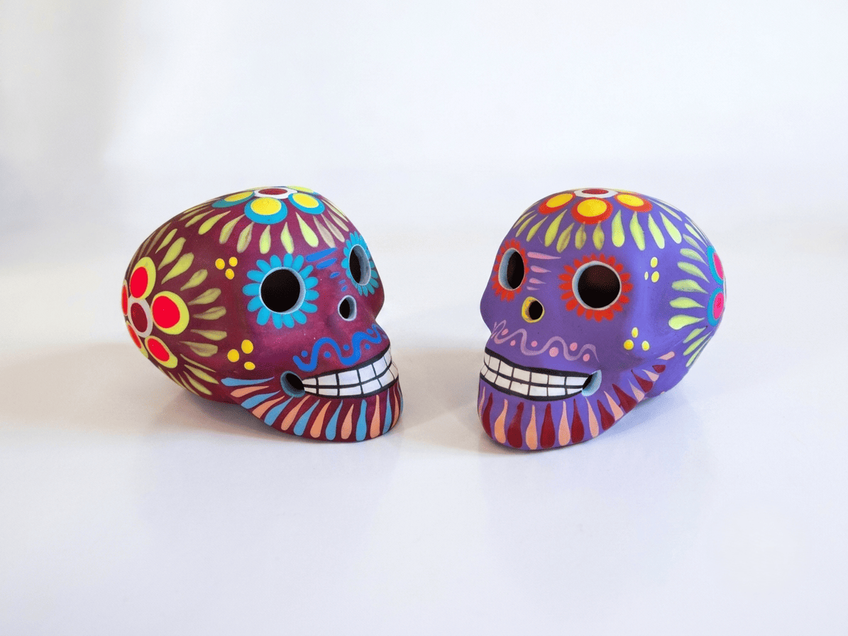 Calaveras de barro personalizadas para decoración de temporada